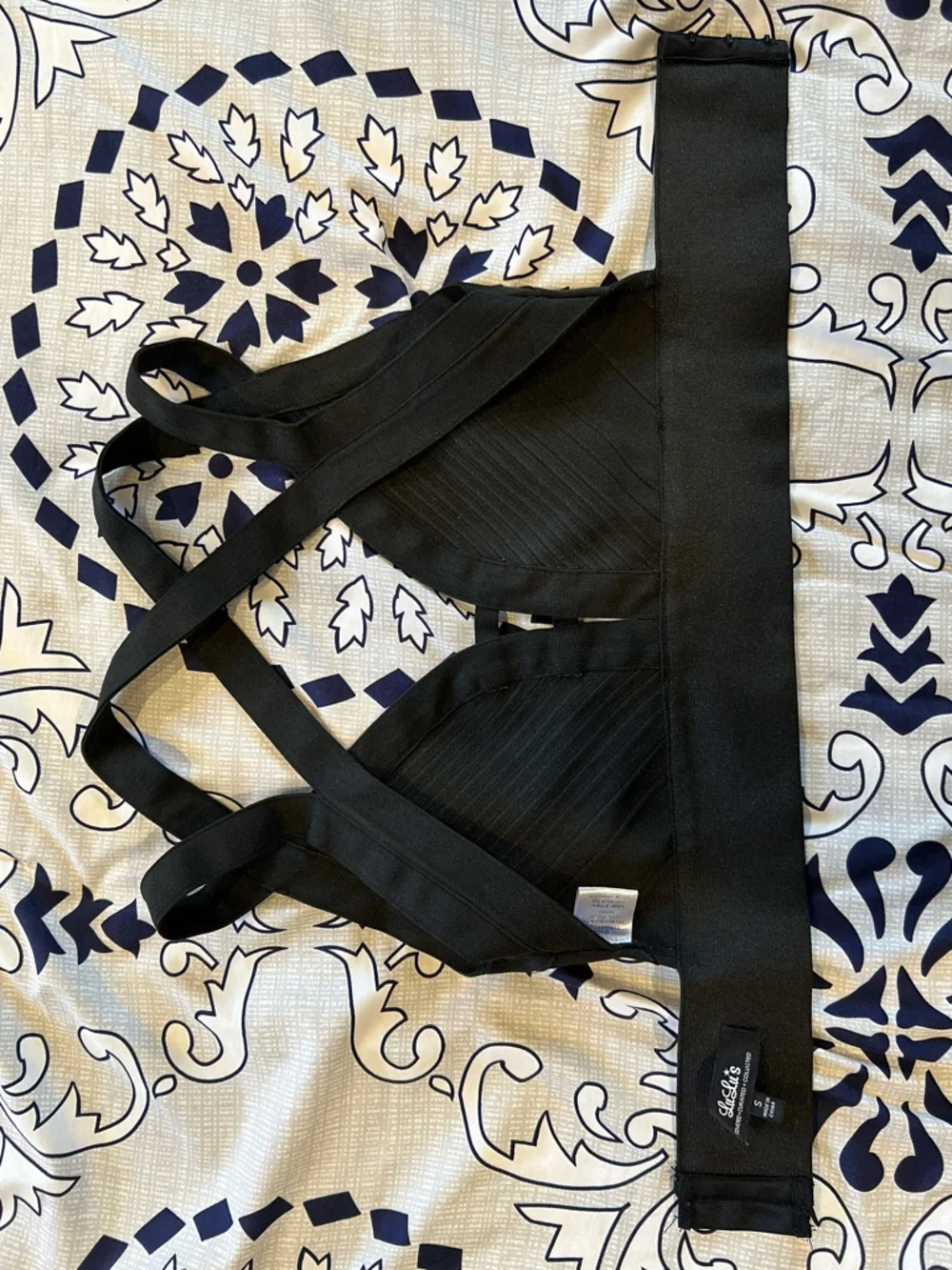 Lulu’s Black Crop Top Crisscross Bralett - Picture 5 of 8